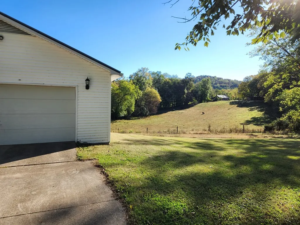 217 Lee Hollow Road Sparta TN 38583