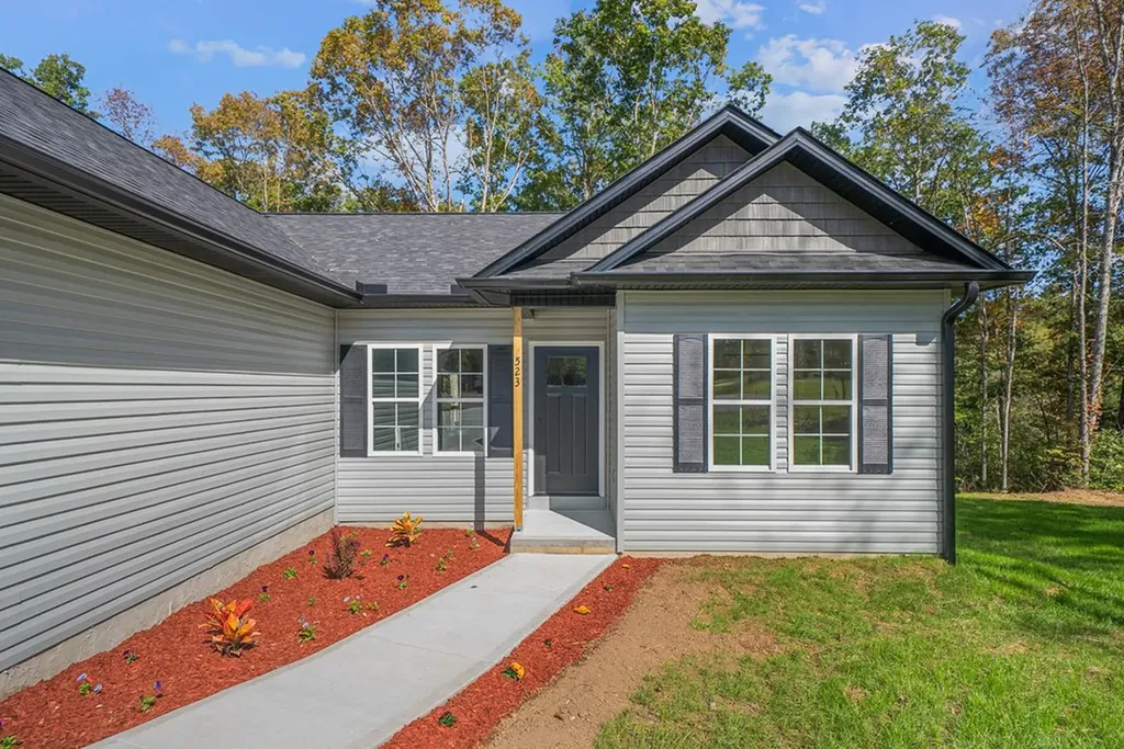 523 Ferry Bend Trail Crossville TN 38571