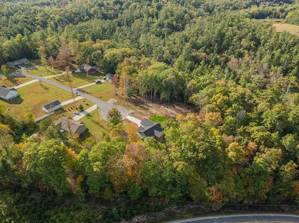 523 Ferry Bend Trail Crossville TN 38571