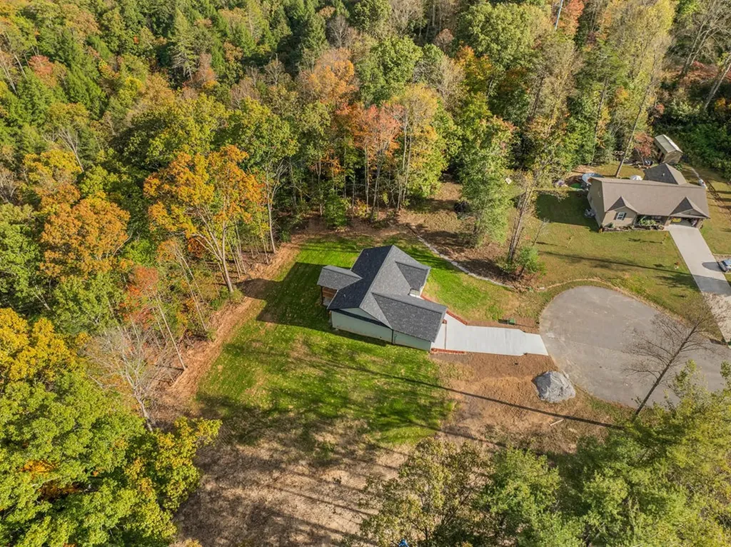 523 Ferry Bend Trail Crossville TN 38571