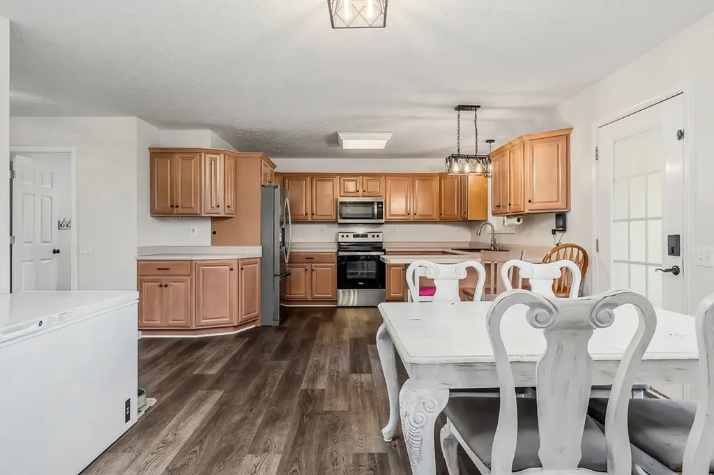 1945 Golden Mountain Road Sparta TN 38583