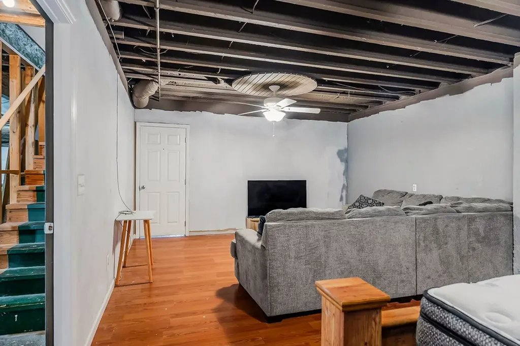 1945 Golden Mountain Road Sparta TN 38583