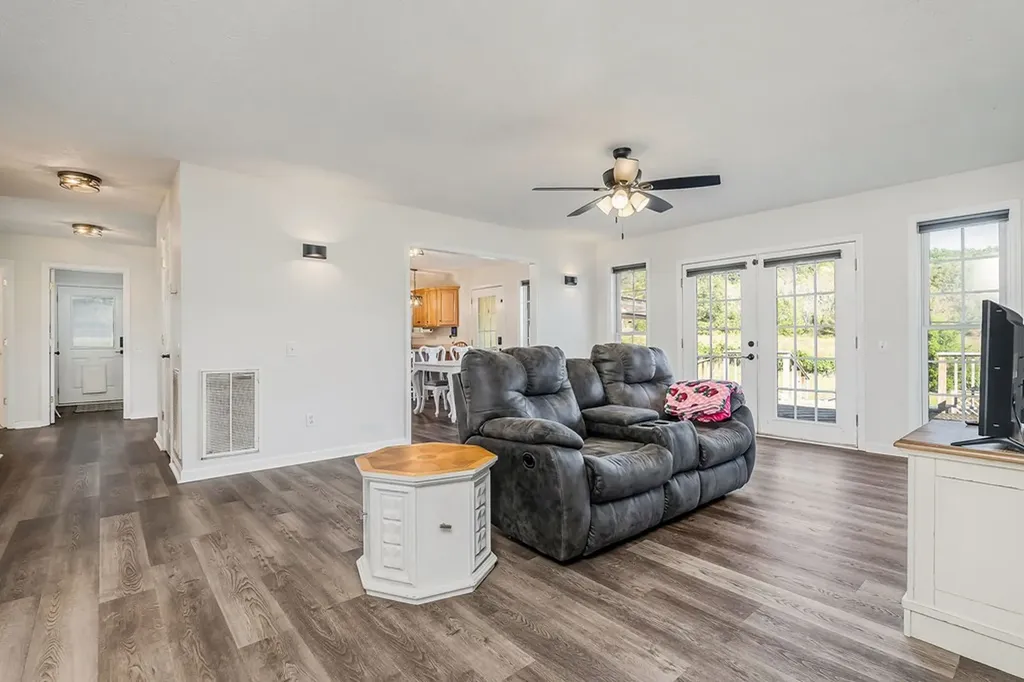 1945 Golden Mountain Road Sparta TN 38583