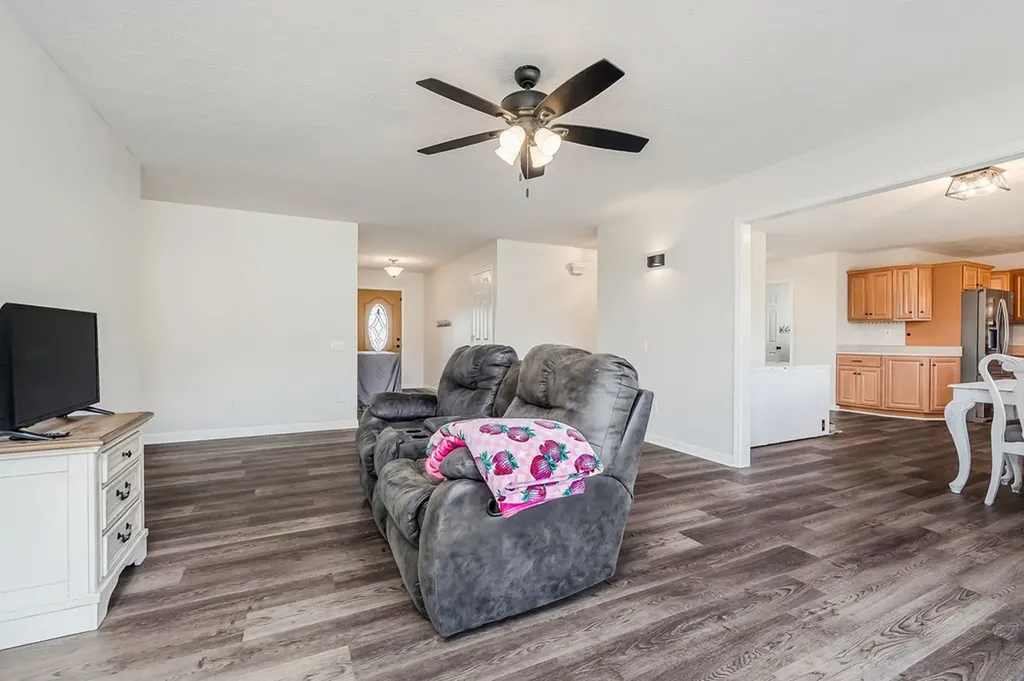 1945 Golden Mountain Road Sparta TN 38583