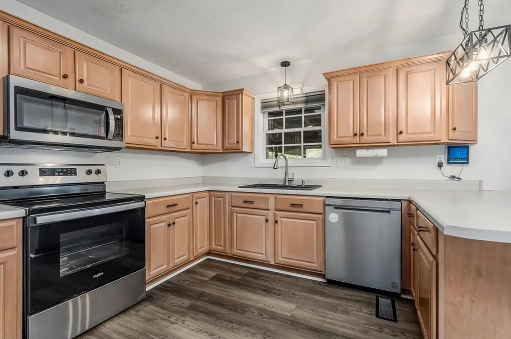 1945 Golden Mountain Road Sparta TN 38583