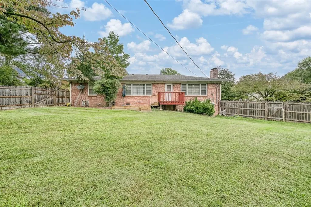 977 Sunset Drive Cookeville TN 38501