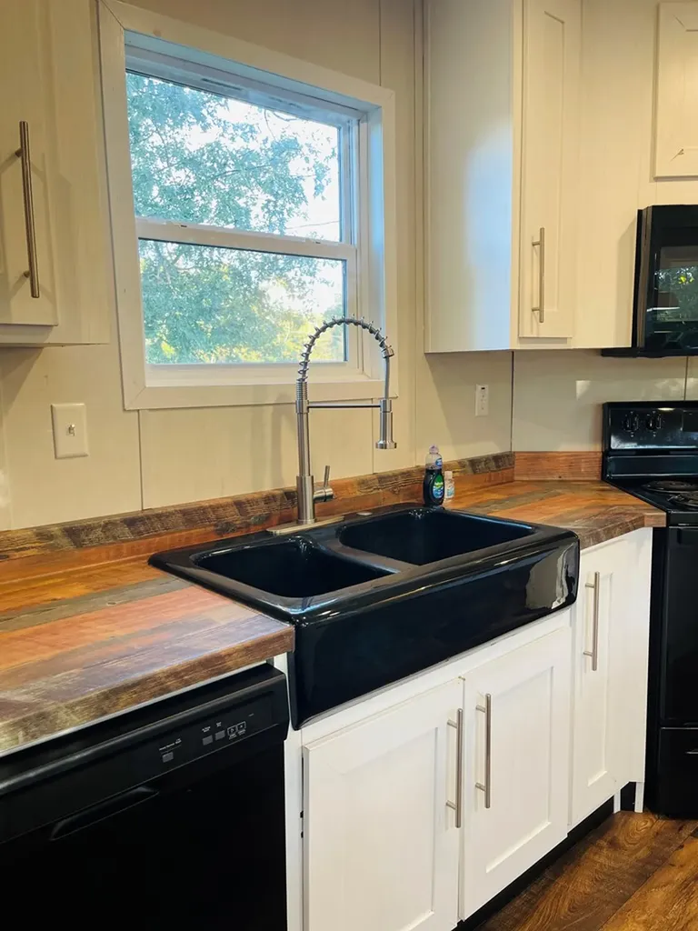 1295 Darkey Springs Walling TN 38587