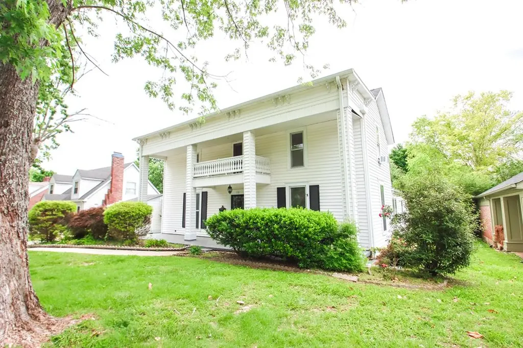 112 N Church Sparta TN 38583