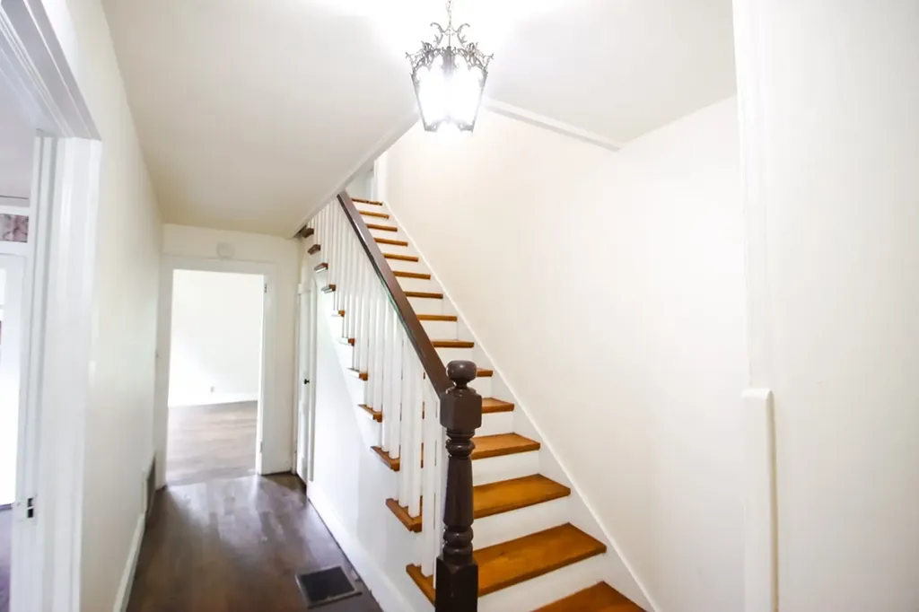 112 N Church Sparta TN 38583