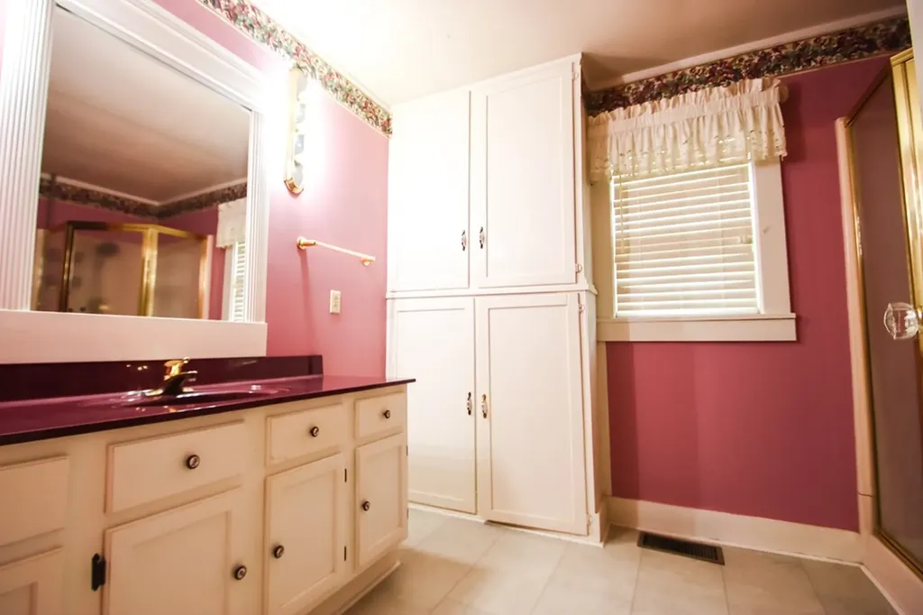 112 N Church Sparta TN 38583