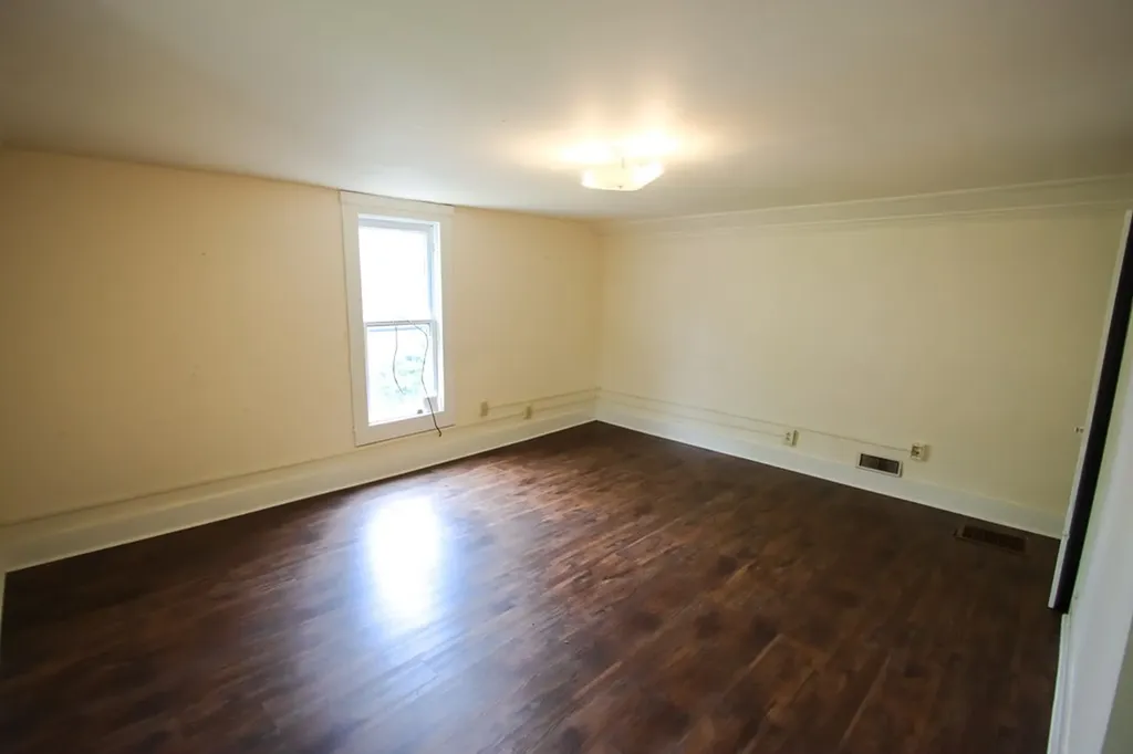 112 N Church Sparta TN 38583