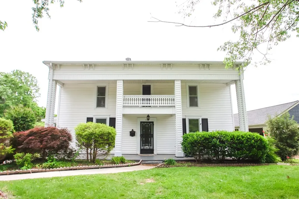 112 N Church Sparta TN 38583