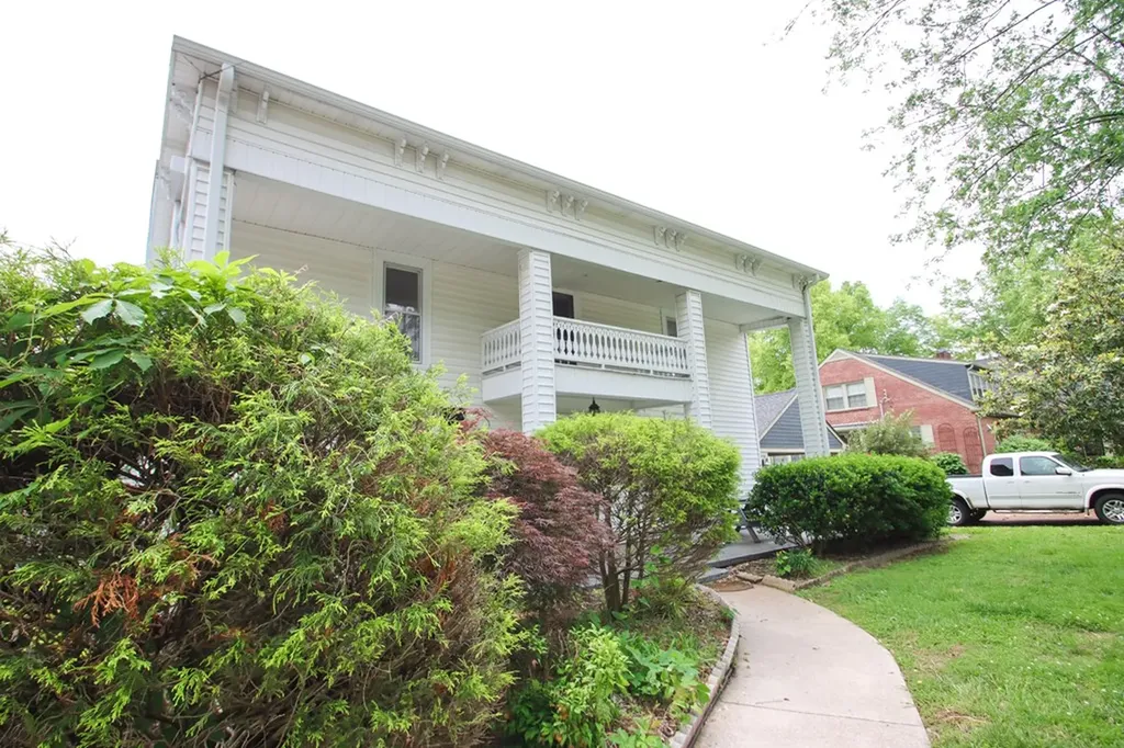 112 N Church Sparta TN 38583