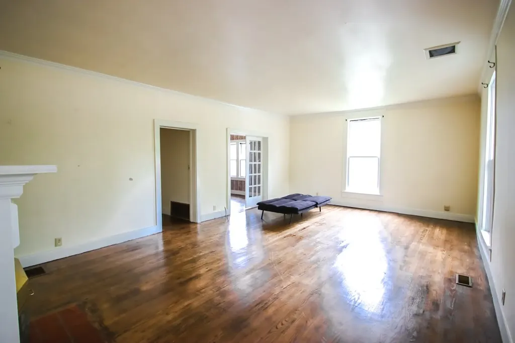 112 N Church Sparta TN 38583