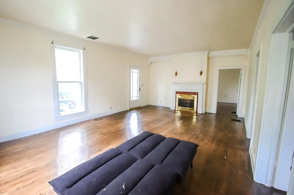 112 N Church Sparta TN 38583