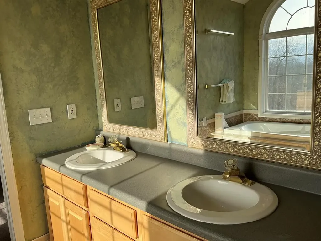 5513 Cove Creek Road Byrdstown TN 38549