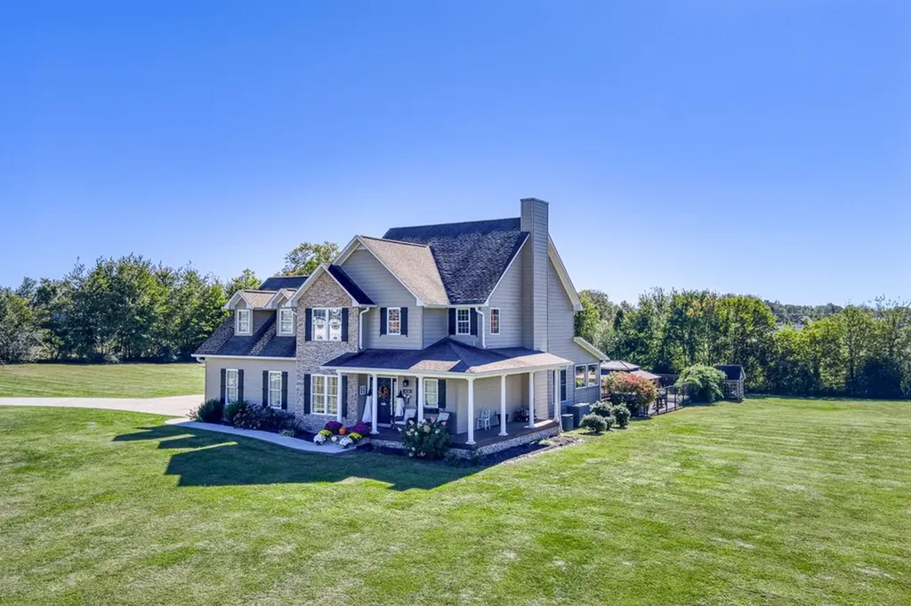 4228 Gainesboro Grade Cookeville TN 38501