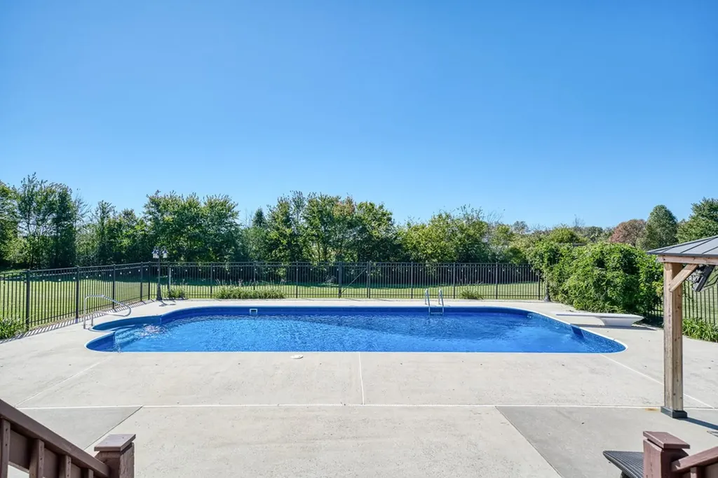 4228 Gainesboro Grade Cookeville TN 38501