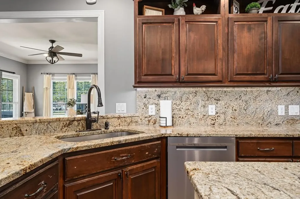 4228 Gainesboro Grade Cookeville TN 38501