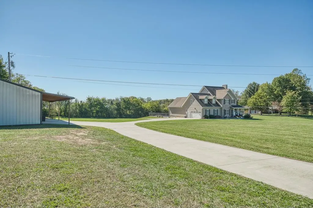 4228 Gainesboro Grade Cookeville TN 38501