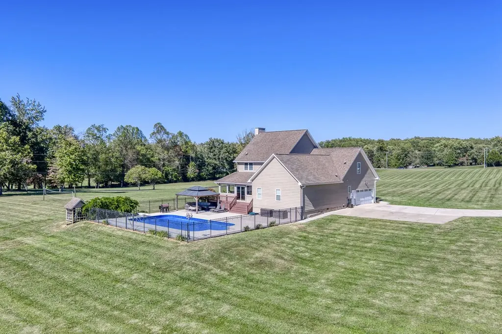 4228 Gainesboro Grade Cookeville TN 38501