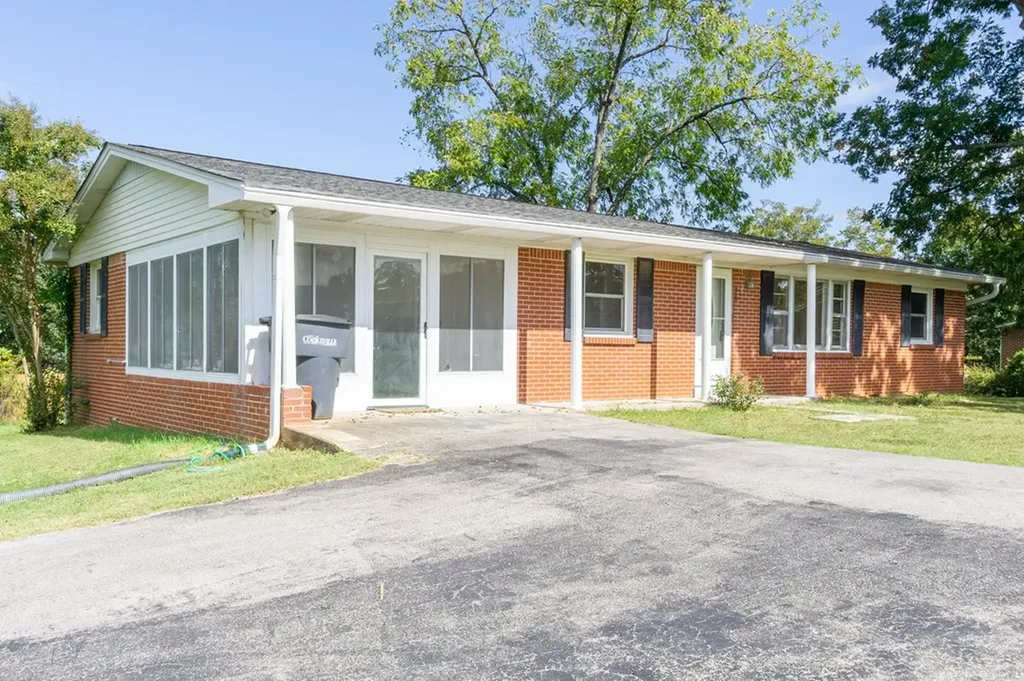 785 Fairground Street Cookeville TN 38501