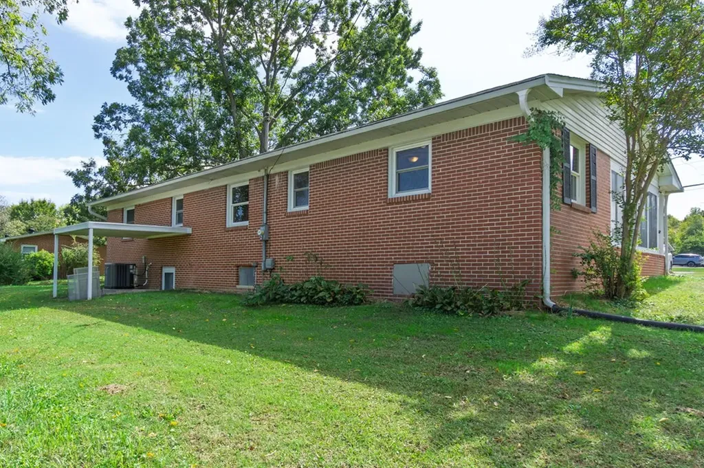 785 Fairground Street Cookeville TN 38501