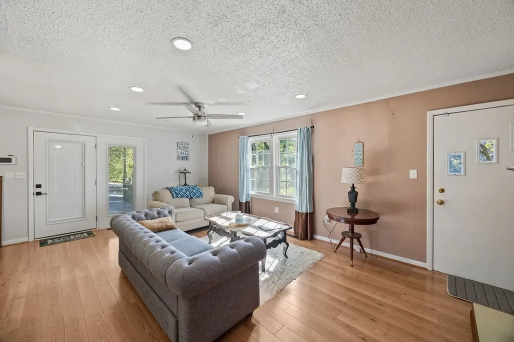 334 SW Wartrace Highway Pleasant Shade TN 37145