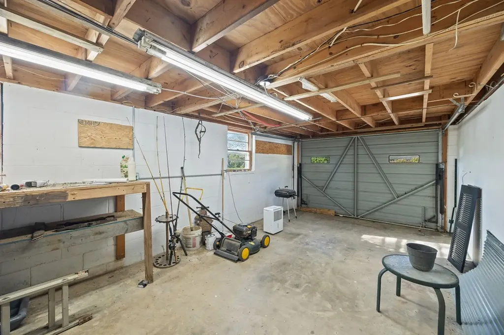 334 SW Wartrace Highway Pleasant Shade TN 37145