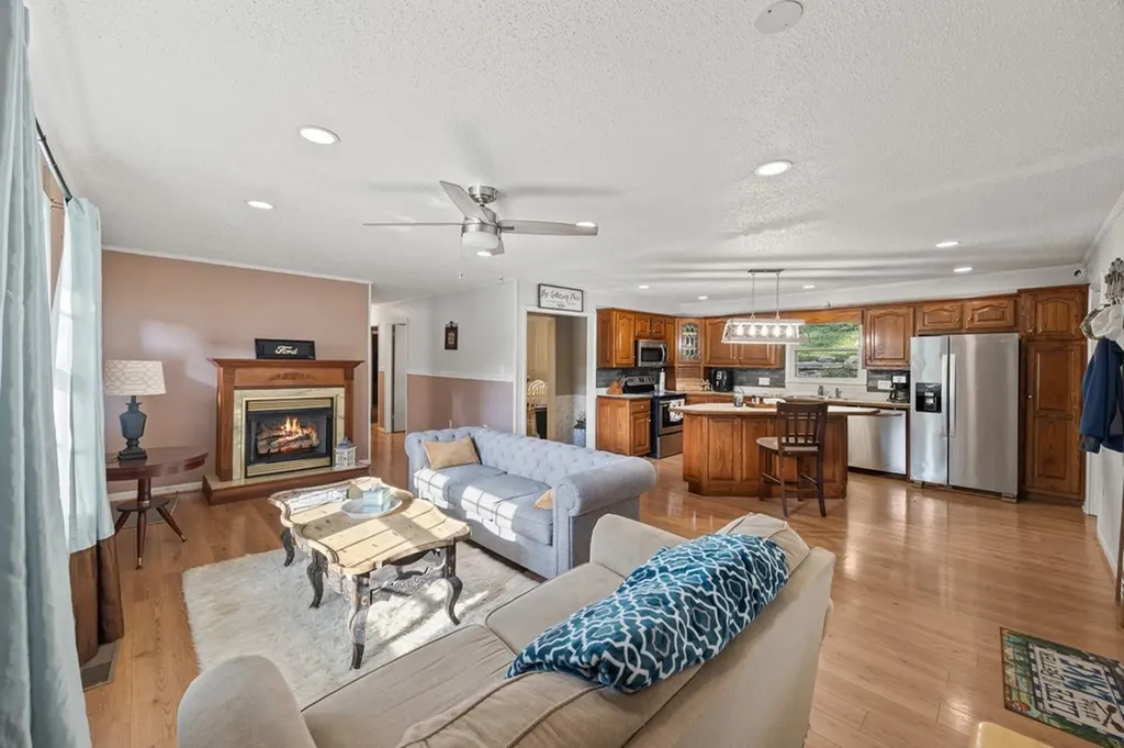 334 SW Wartrace Highway Pleasant Shade TN 37145