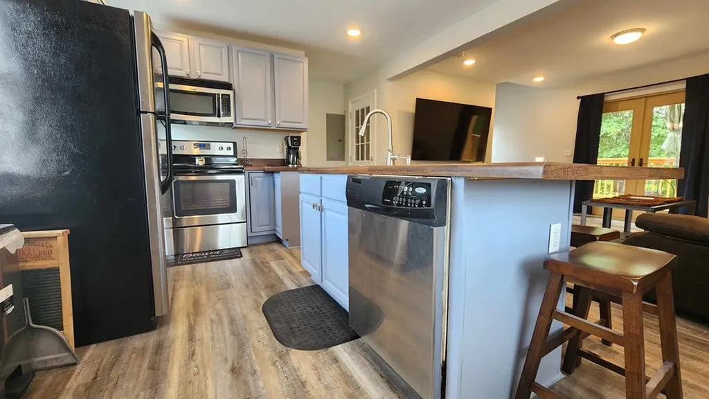 281 Bill Hunter Road Celina TN 38551