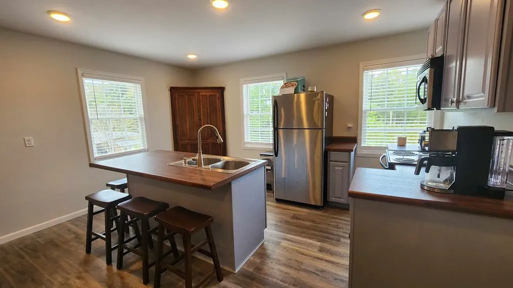 281 Bill Hunter Road Celina TN 38551