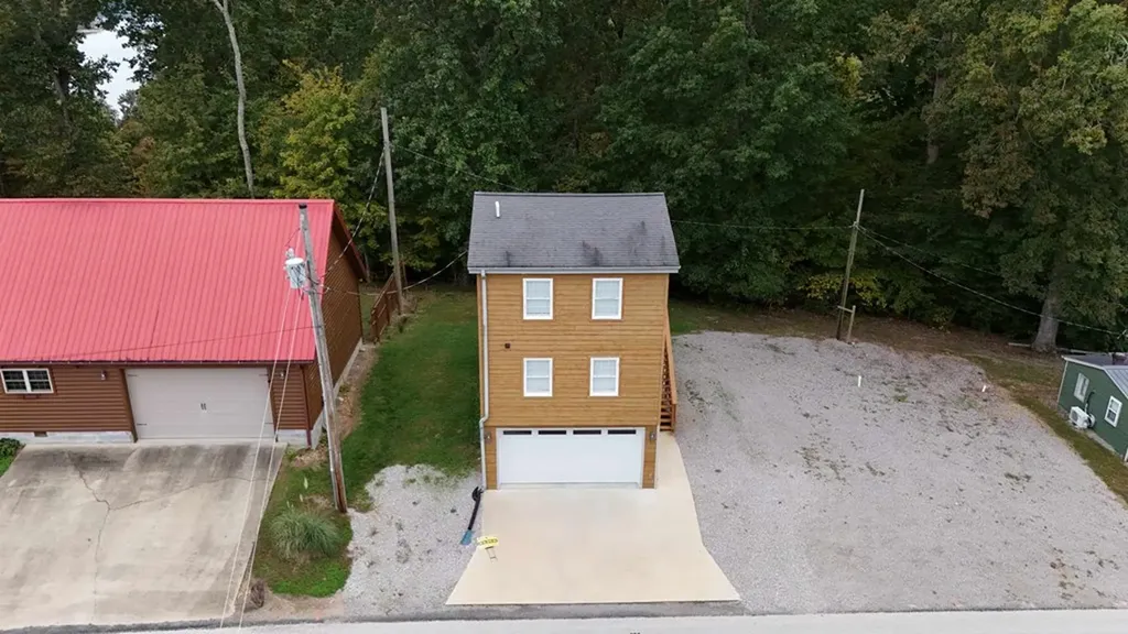 281 Bill Hunter Road Celina TN 38551