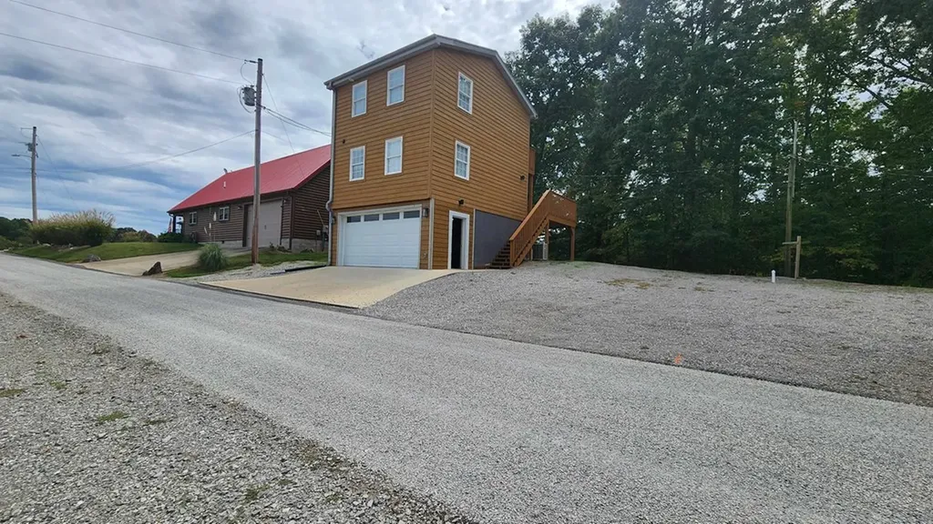 281 Bill Hunter Road Celina TN 38551