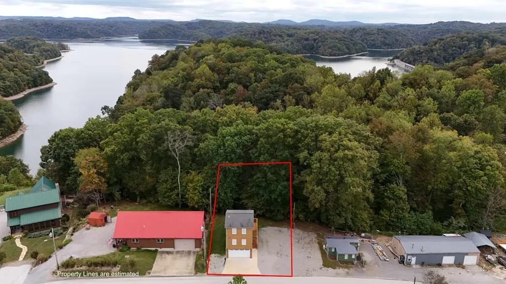 281 Bill Hunter Road Celina TN 38551