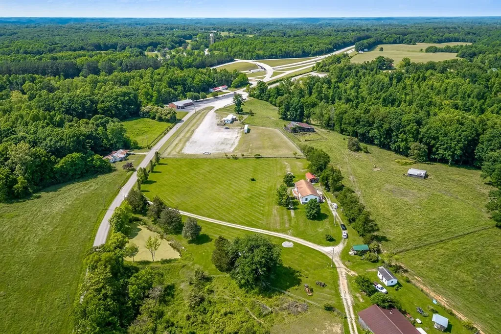 4700 Herrens Chapel Road Silver Point TN 38582