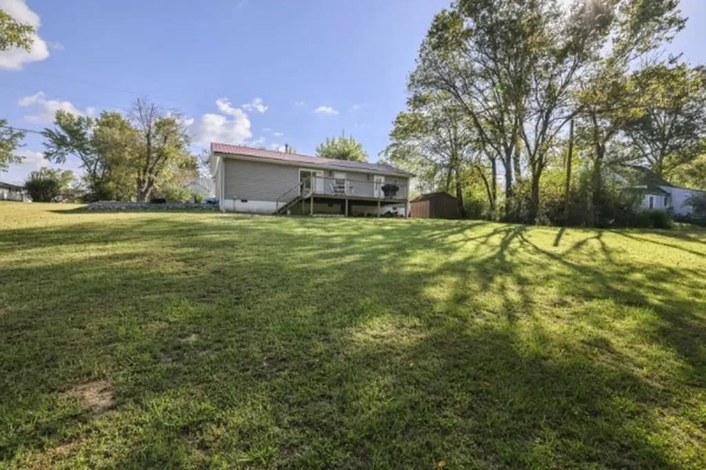 408 Magnolia Street Baxter TN 38544