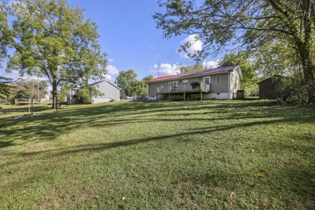 408 Magnolia Street Baxter TN 38544