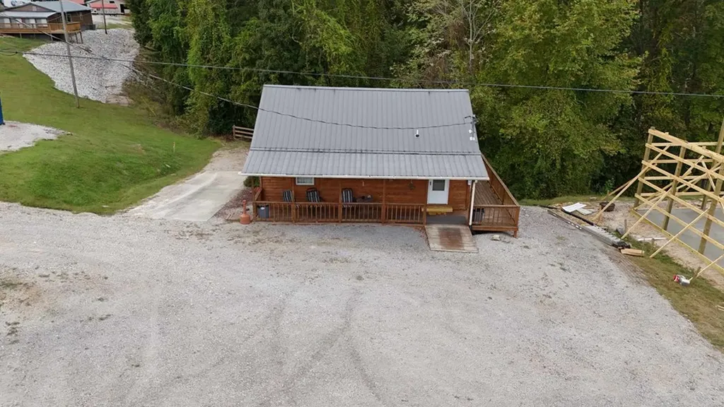 228 Bill Hunter Road Celina TN 38551