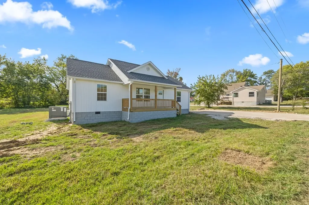 291 5th Avenue S Baxter TN 38544