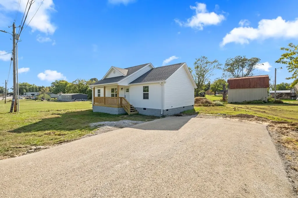 291 5th Avenue S Baxter TN 38544