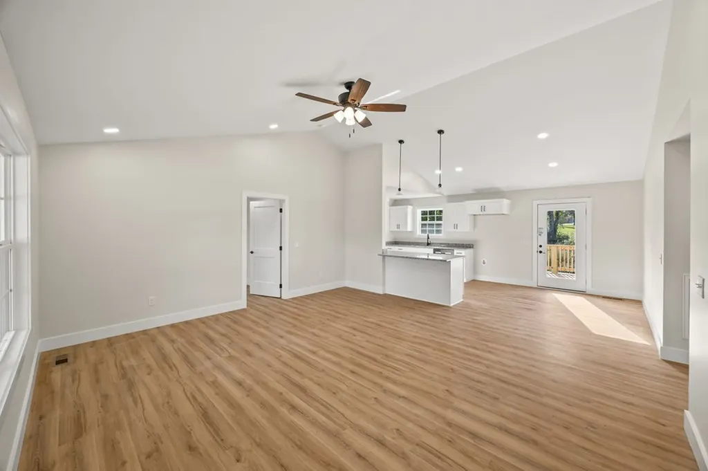 291 5th Avenue S Baxter TN 38544