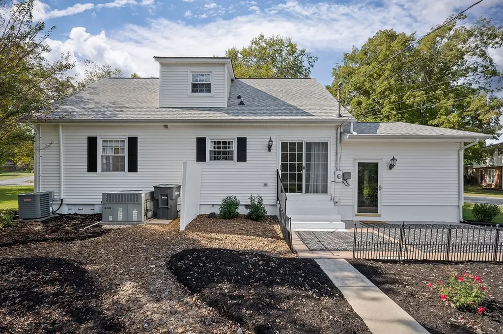 1175 Meadow Cookeville TN 38501