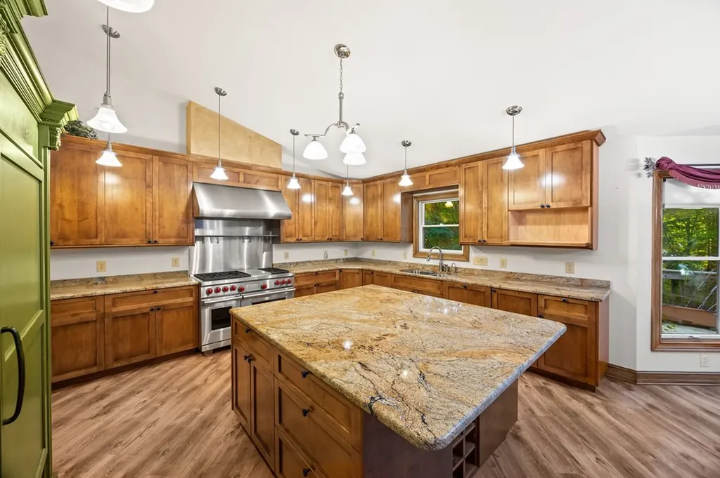 34 Cove Place Monterey TN 38574