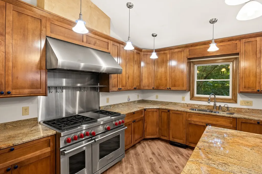 34 Cove Place Monterey TN 38574