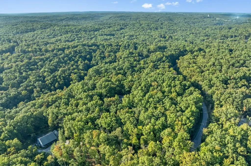 34 Cove Place Monterey TN 38574