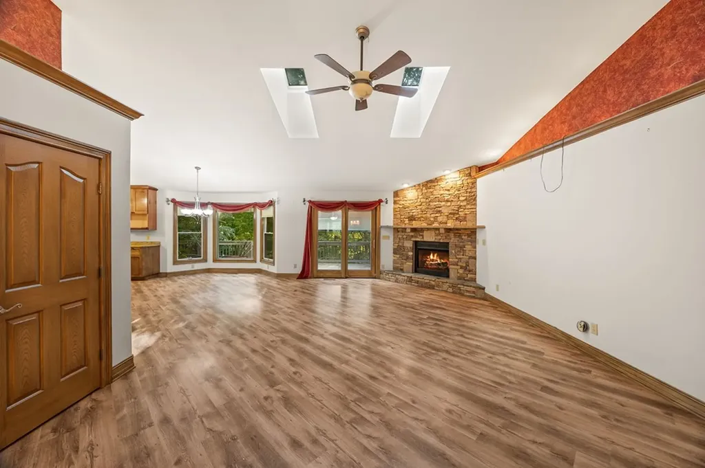 34 Cove Place Monterey TN 38574