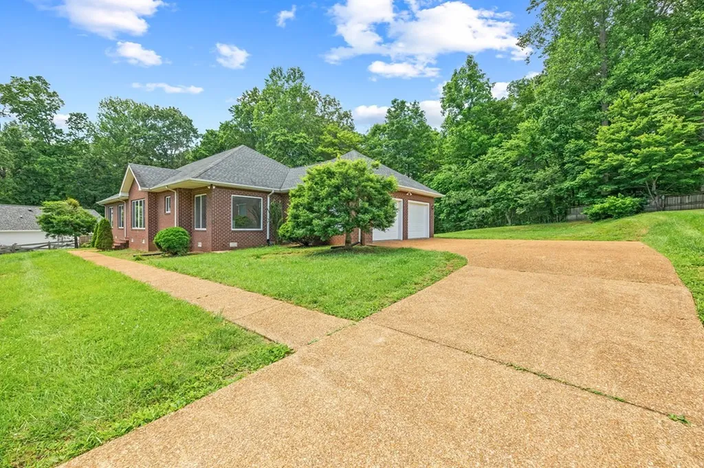 314 Avondale Court Cookeville TN 38506