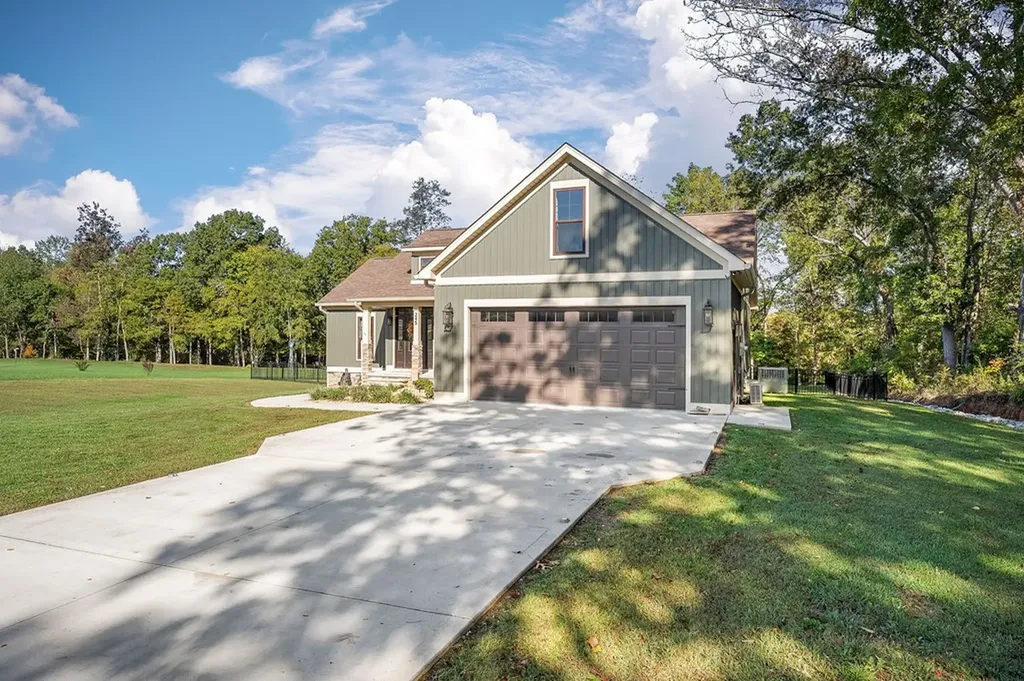 245 Crooked Creek Drive Cookeville TN 38506