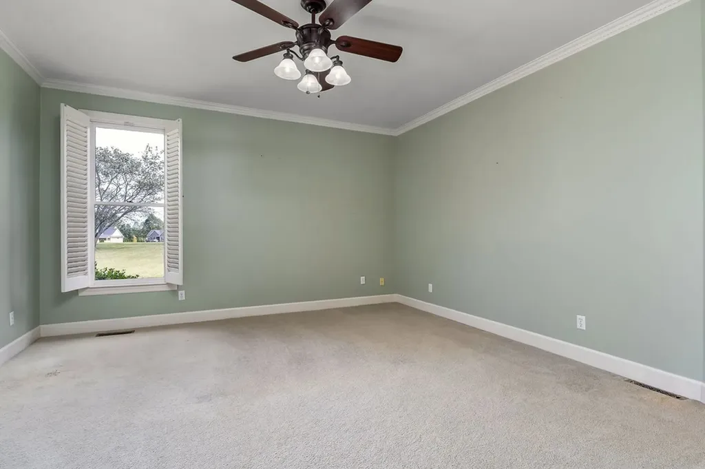 328 Riley Avenue Smithville TN 37166